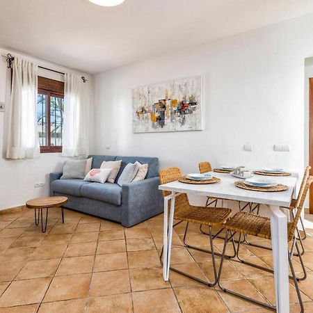 Gorgeous Home In Marbella With Kitchen Экстерьер фото